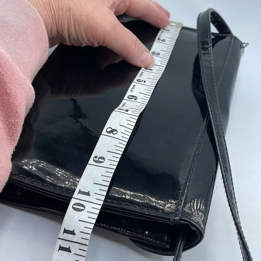 Vintage faux leather crossbody envelope clutch bag.